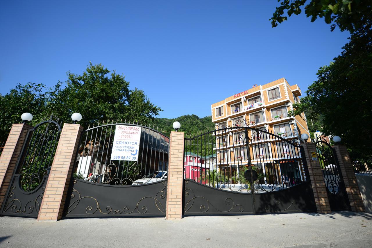 Medea Kwariati Exterior foto